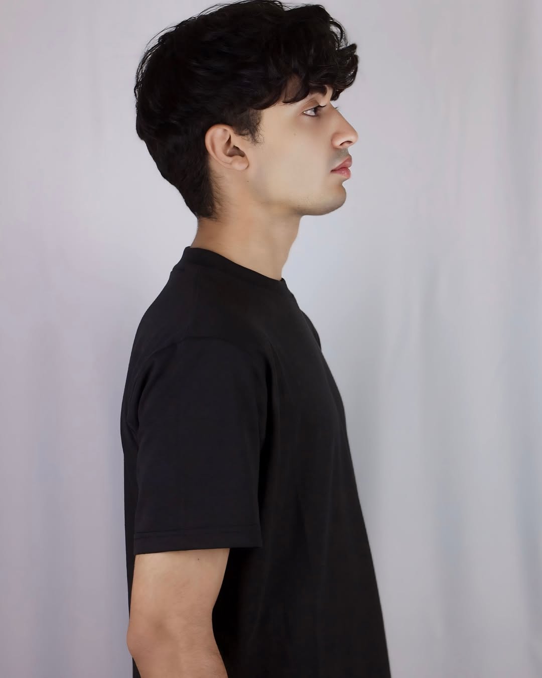 PREMIUM BLACK REGULAR FIT TEE